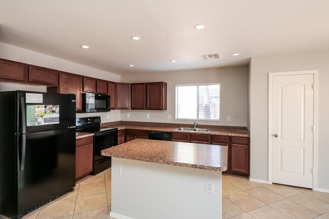 Building Photo - 21868 W Mohave St