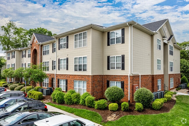 Building Photo - Legacy at Linden Park