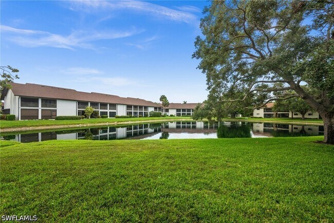 Foto del edificio - 1200 Misty Pines Cir