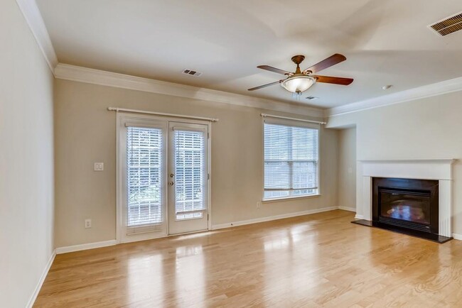 Foto del edificio - 10828 Yorkwood St