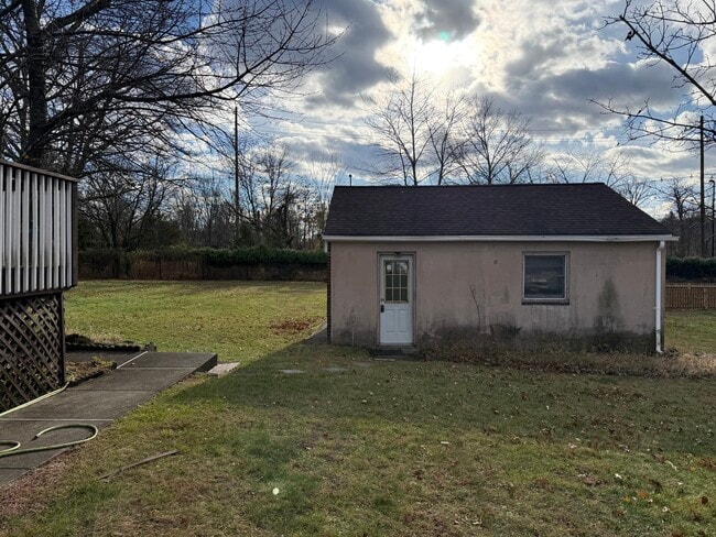 Building Photo - 49 Orris Ave