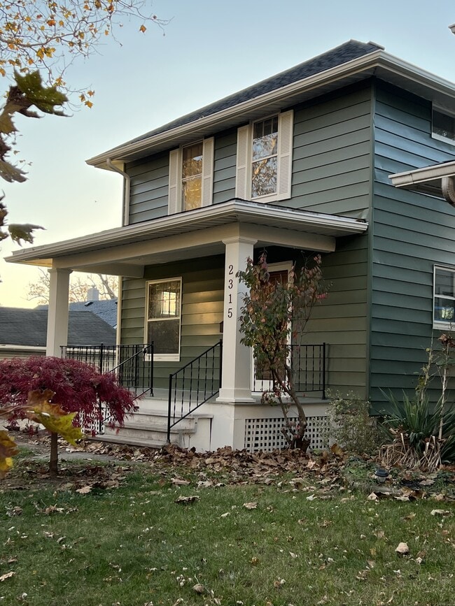 Building Photo - 2315 Terrace Rd