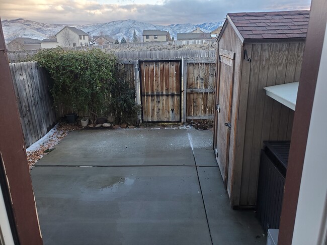 Building Photo - 880 Hamlet Cir S