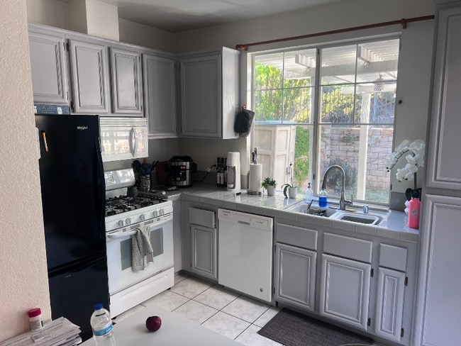 Foto del edificio - 1457 Zehner Way