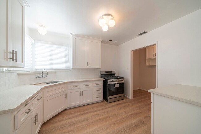 Foto del edificio - Charming Manhattan Beach Home Rental!