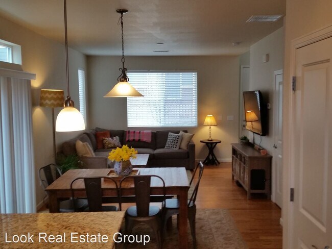 Foto del edificio - 3 br, 2.5 bath House - 2234 Tamarac St