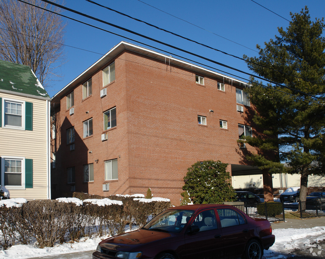 Building Photo - 15 Victory St