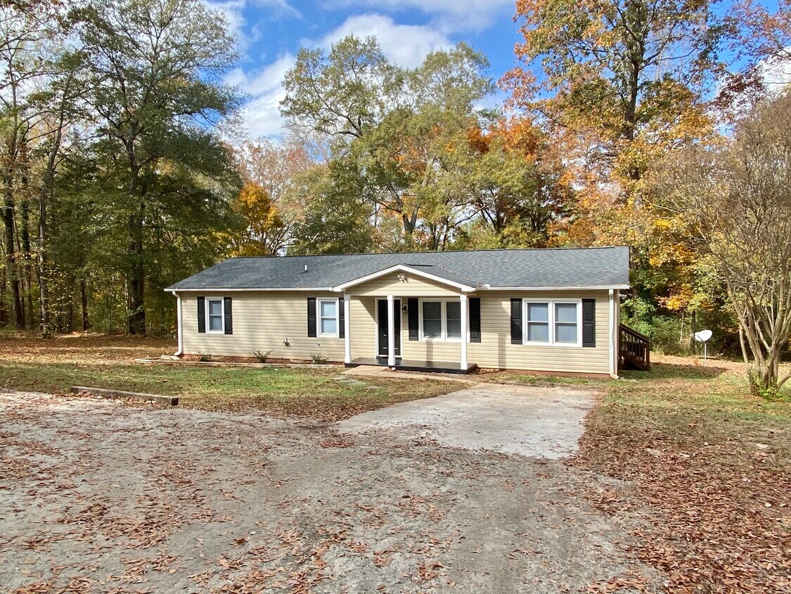 113 Lost Acres Rd, Anderson, SC 29625 House Rental in Anderson, SC