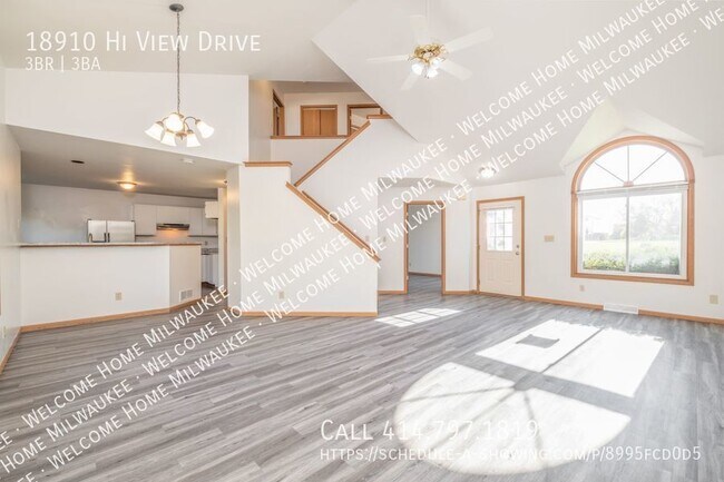 Building Photo - Welcome to this Gorgeous Brookfield 3 Bedr...