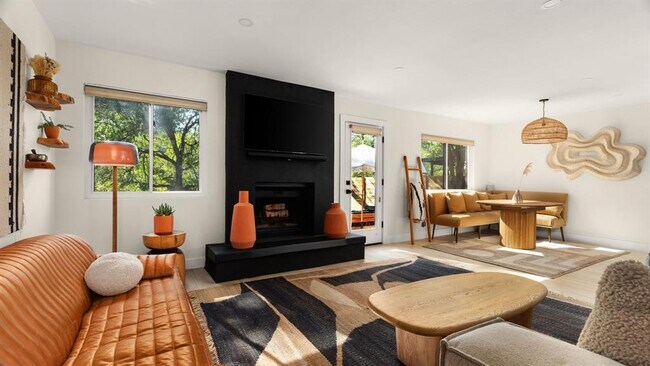 Building Photo - 2409 Shiloh Dr