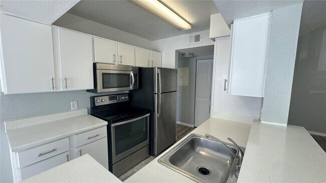 Foto del edificio - 1037 S Hiawassee Rd