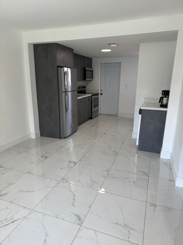 Foto del edificio - 2807 NW 11th St