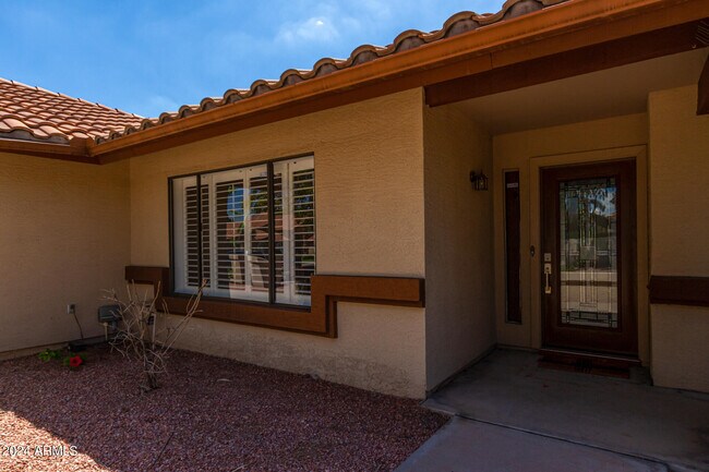 Foto del edificio - 15824 N 60th St