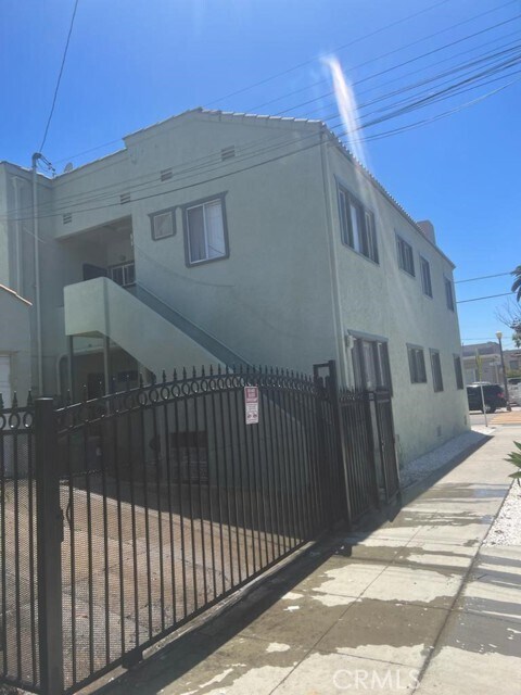 Foto del edificio - 752 Daisy Ave