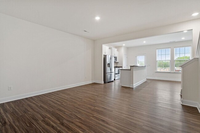 Building Photo - 61 Clear Bead Ct