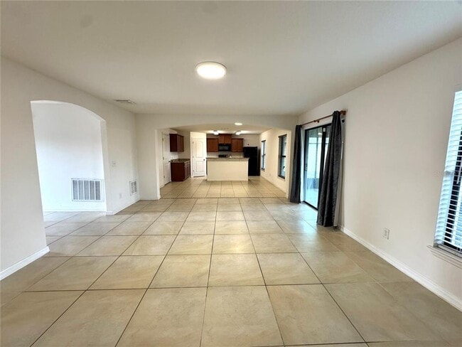 Building Photo - 5673 Elsinore Way