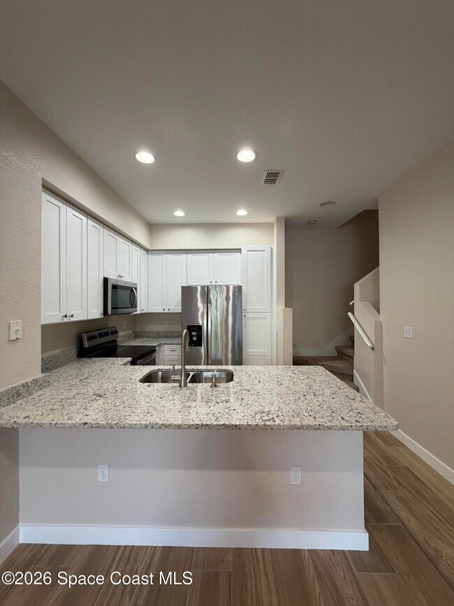 Building Photo - 105 Turpial Way