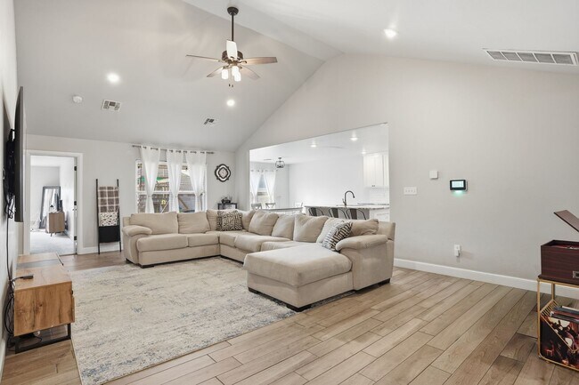 Building Photo - Beautiful home located in Rollings!!!