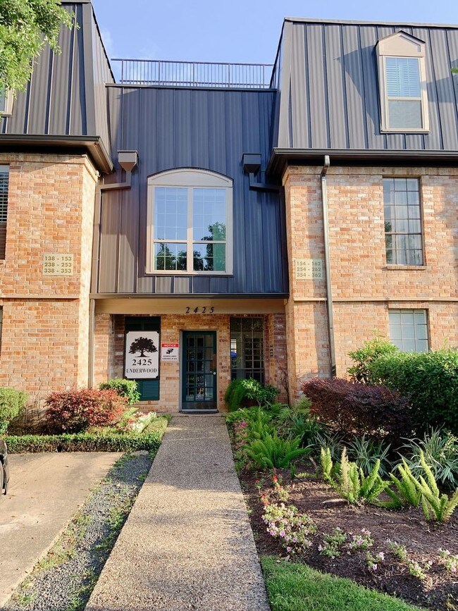 Foto del edificio - 2425 UNDERWOOD STREET 354