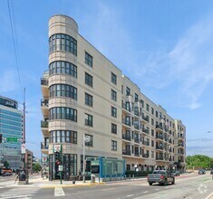 Building Photo - 520 N Halsted St