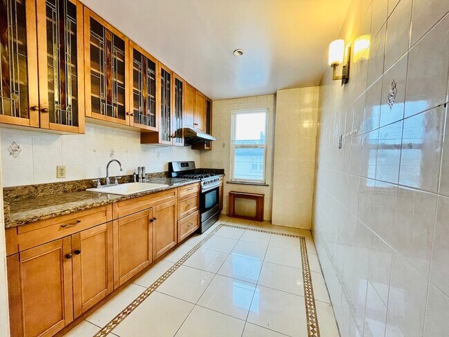 Foto del edificio - 1722 Avenue V