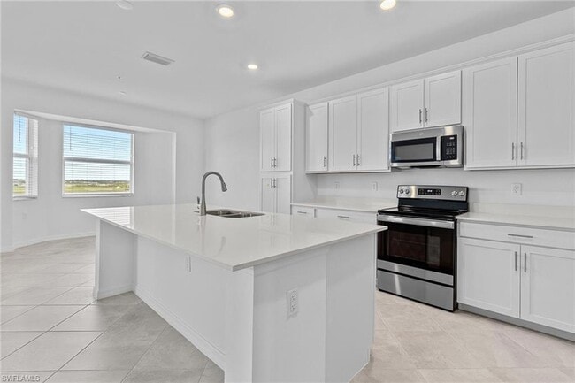 Building Photo - 5807 Double Eagle Cir
