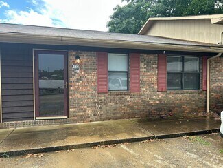 Building Photo - 422 McCullars Ln