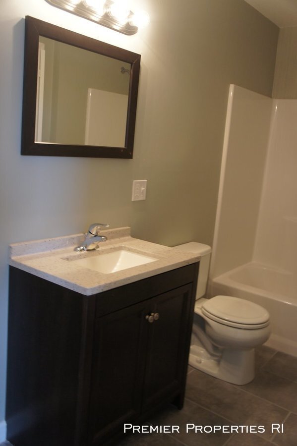 Building Photo - Luxury Studio Apartment in Woonsocket