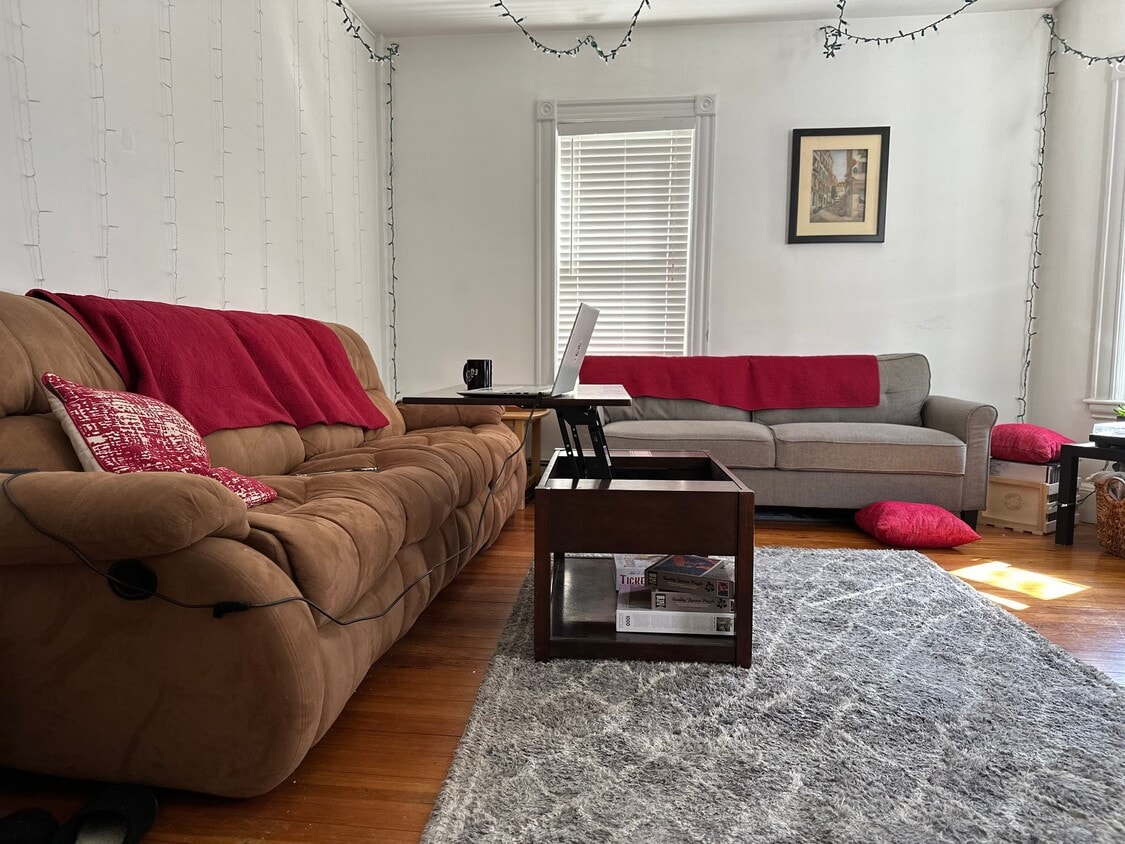 Photo - 27 Brackett St (Boston, MA)