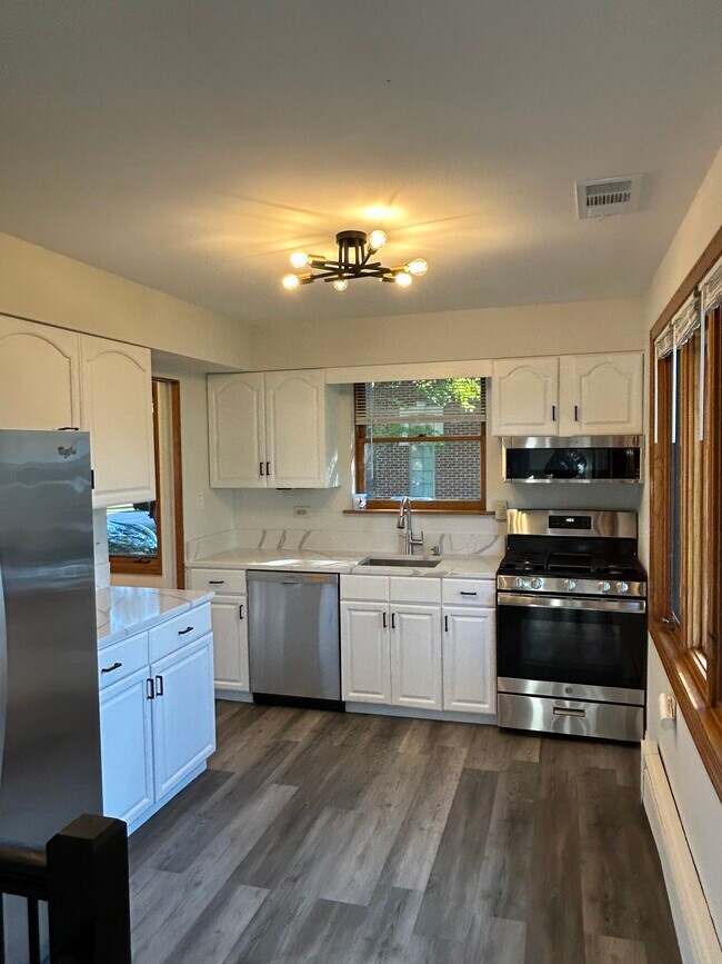 Foto del edificio - 2187 Scott Rd