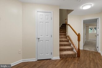 Building Photo - 8329 Autumn Crest Ln