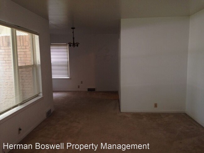 Building Photo - 3 br, 1.5 bath House - 1207 S Davis Dr