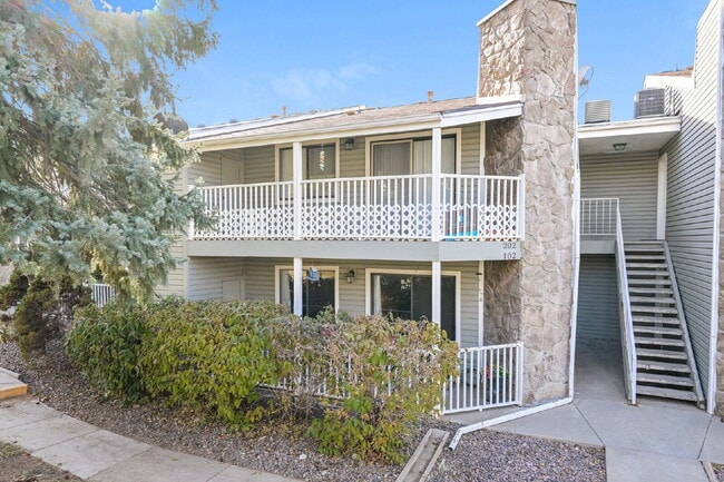 Photo - 940 S Walden Way Apartment