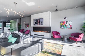 Mingle Resident Lounge - Wyncrest