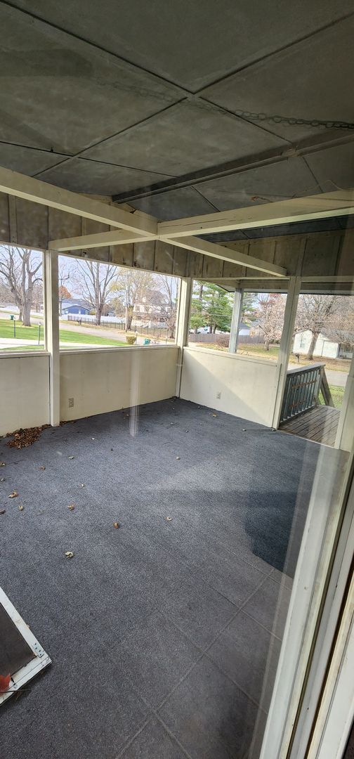 403 Hennepin St Unit 1 (Upstairs), Granville, IL 61326 Room for Rent