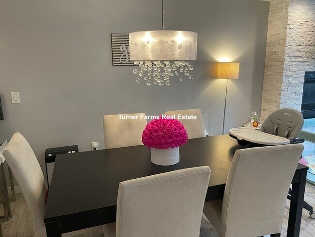 Foto del edificio - 469 Massachusetts Ave