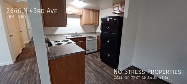 Foto del edificio - Remodeled 3 Bed Condo at 43rd Ave and Thomas!