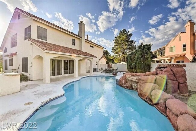 Foto del edificio - 371 Placer Creek Ln