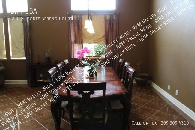 Building Photo - Gorgeous Home now available!!