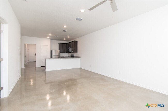 Foto del edificio - 3907 American Elm Dr