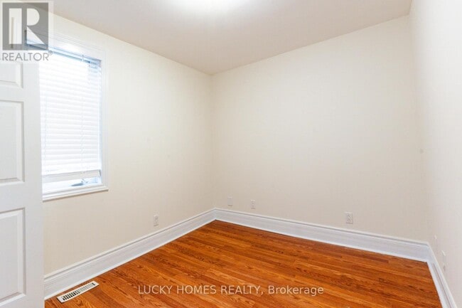 Building Photo - 270 Verdun Rd