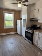 Building Photo - 77-37 66th Dr