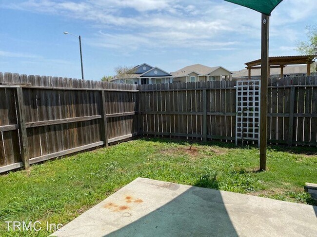 Foto del edificio - 3 br, 2 bath House - 3643 WL BREEDING DR.
