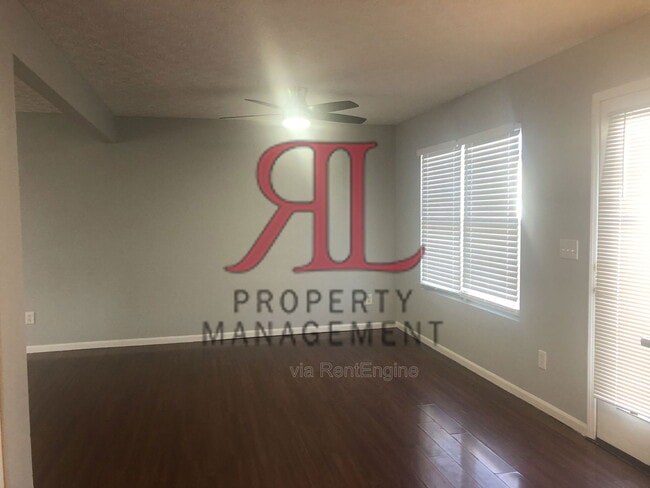 Foto del edificio - 5524 Glendalough St