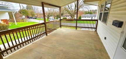 Building Photo - 253 Hillside Cir