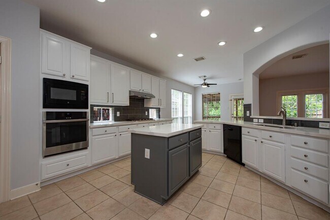 Foto del edificio - 3238 Enclave Ln