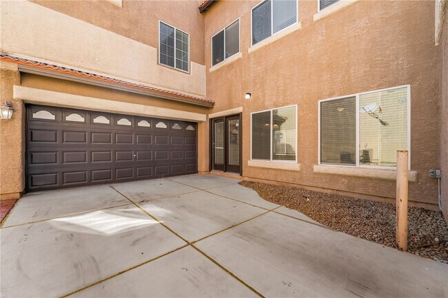 Foto del edificio - 9372 Glendora Valley St