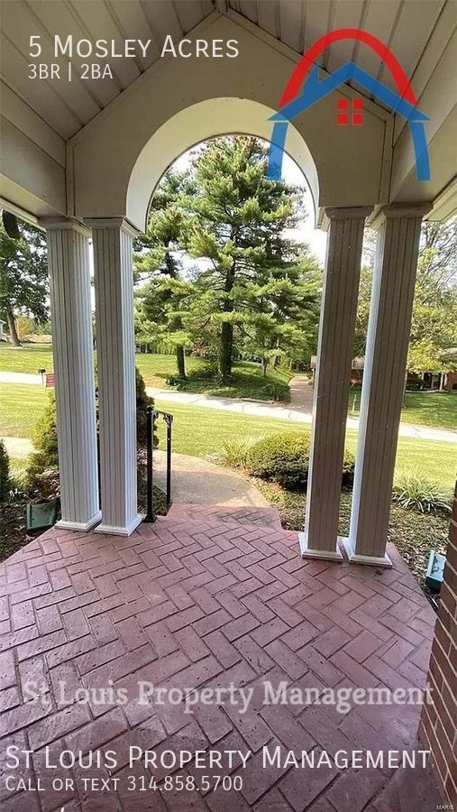 Building Photo - Beautiful home in ladue school district