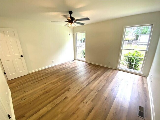 Foto del edificio - Newly Renovated, Farmhouse Style Gorgeous ...
