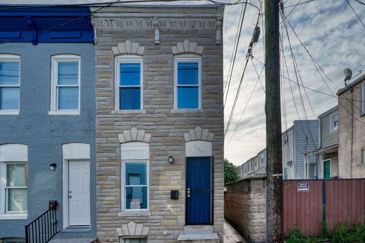 Foto principal - 107 S Dean St